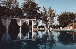 Outdoor pool - Relais Villabella (San Bonifacio)