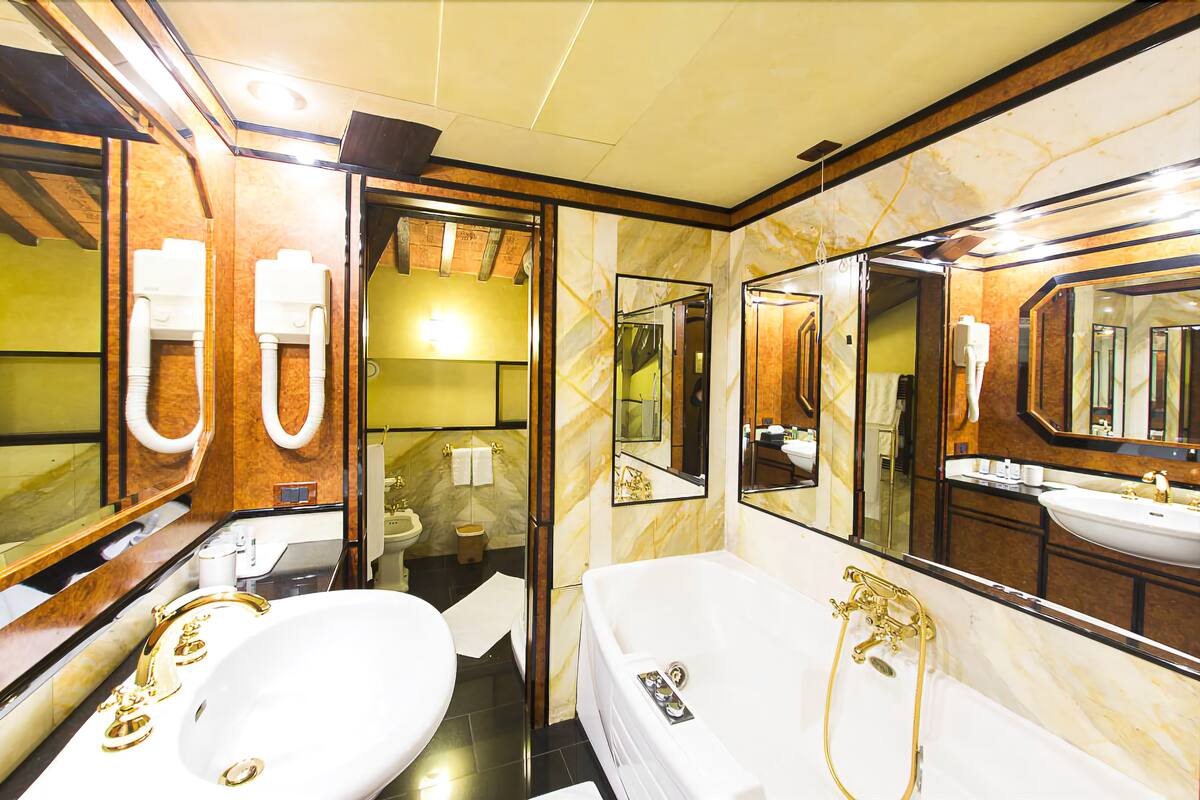 romantic suite | bathroom | shower, towels