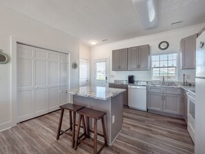 Fridge, microwave, oven, stovetop - Green Dolphin | Gazebo + Walk to the Beach! (Topsail Beach)