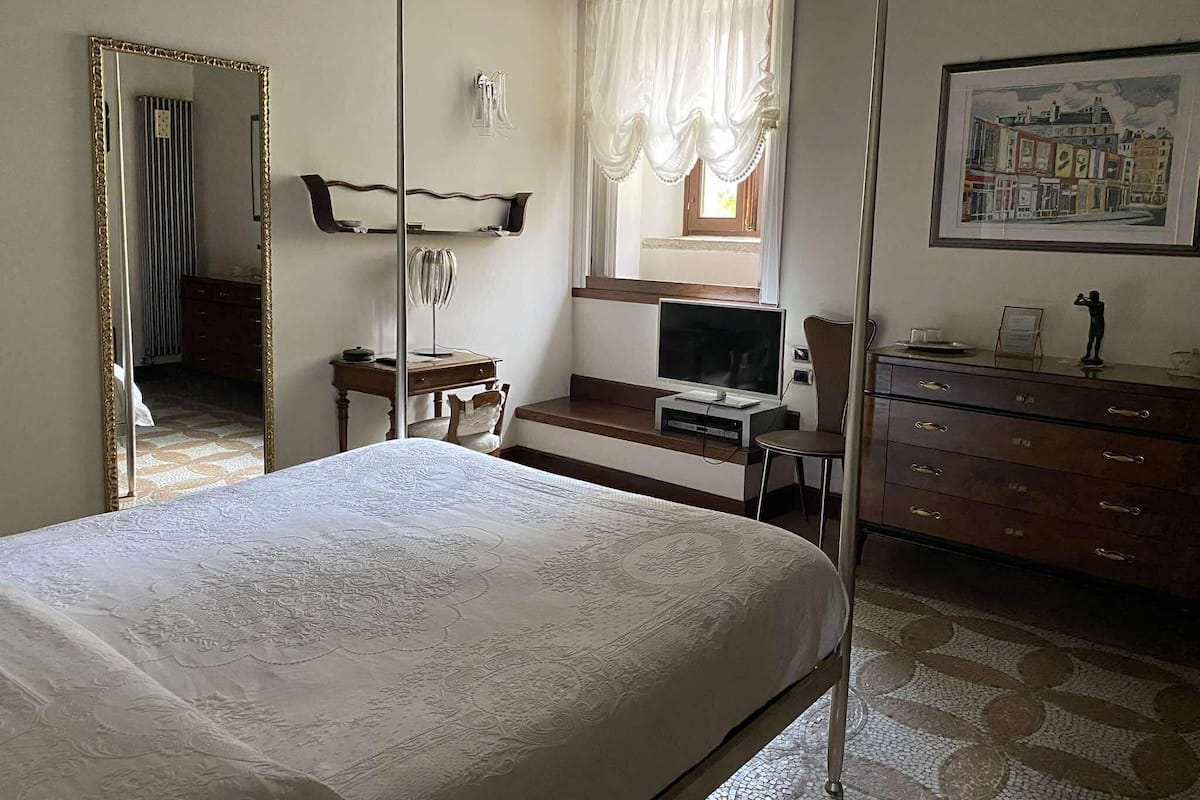 1 chambre, literie de qualité supérieure, bureau, Wi-Fi gratuit