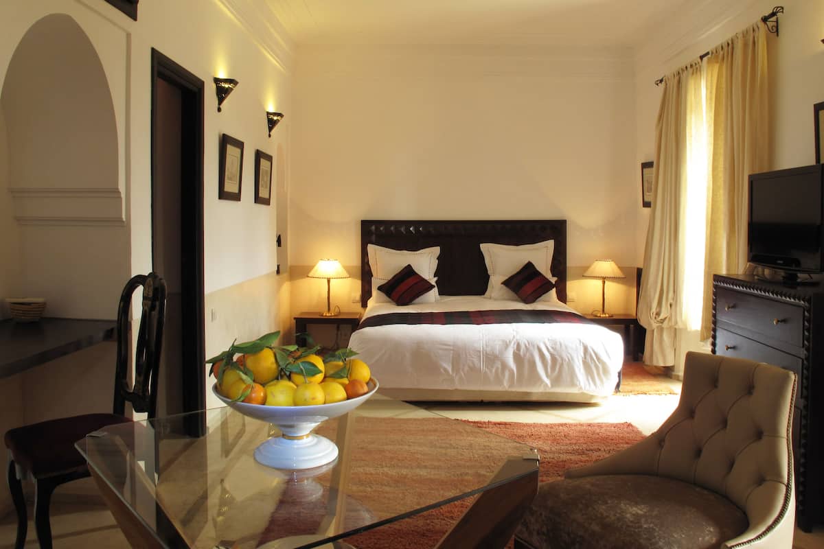 Superior Suite, Terrace, Pool View | Premium bedding, blackout drapes, soundproofing