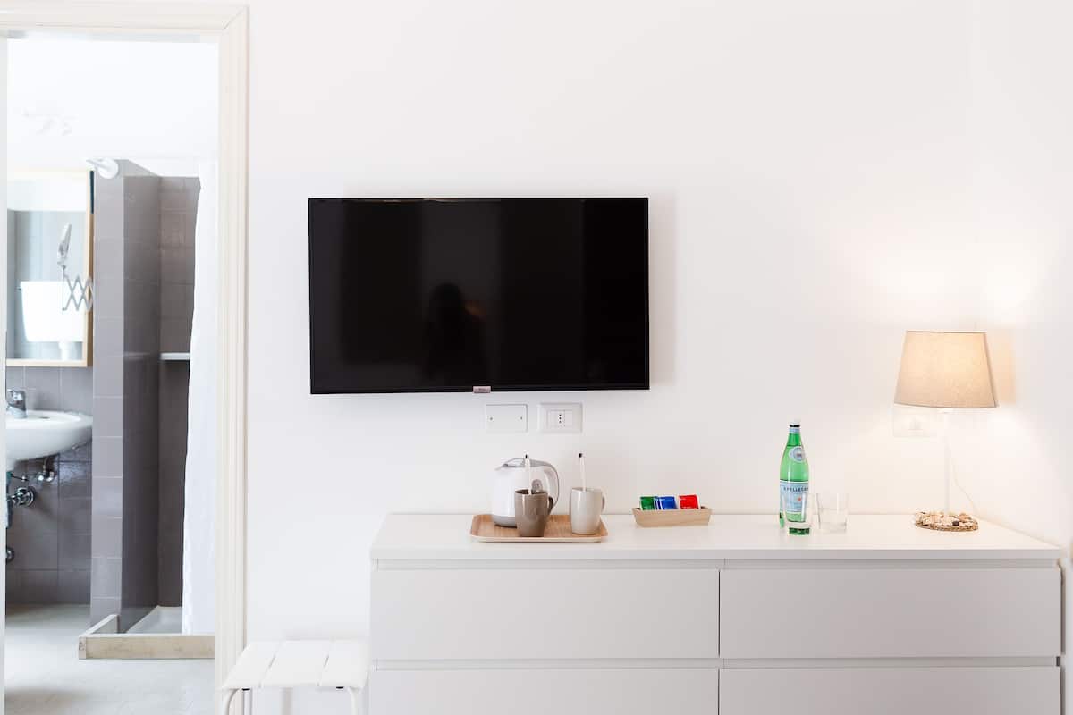 Chambre Double Standard, vue ville | Wi-Fi gratuit, draps fournis