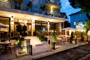 Front of property - De La Ville Boutique Hotel (Cattolica)