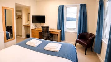 Superior Double Room | Desk, laptop workspace, blackout drapes, free WiFi