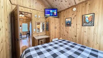 1 bedroom, desk, iron/ironing board, free WiFi