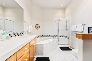 Townhome, 5 Bedrooms | Bathroom | Shampoo