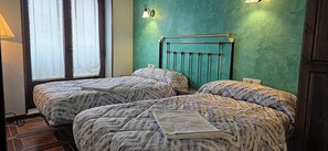 3 quartos, ferros/tábuas de passar roupa, Wi-Fi de cortesia
