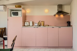 Studio, Terrace | Private kitchen