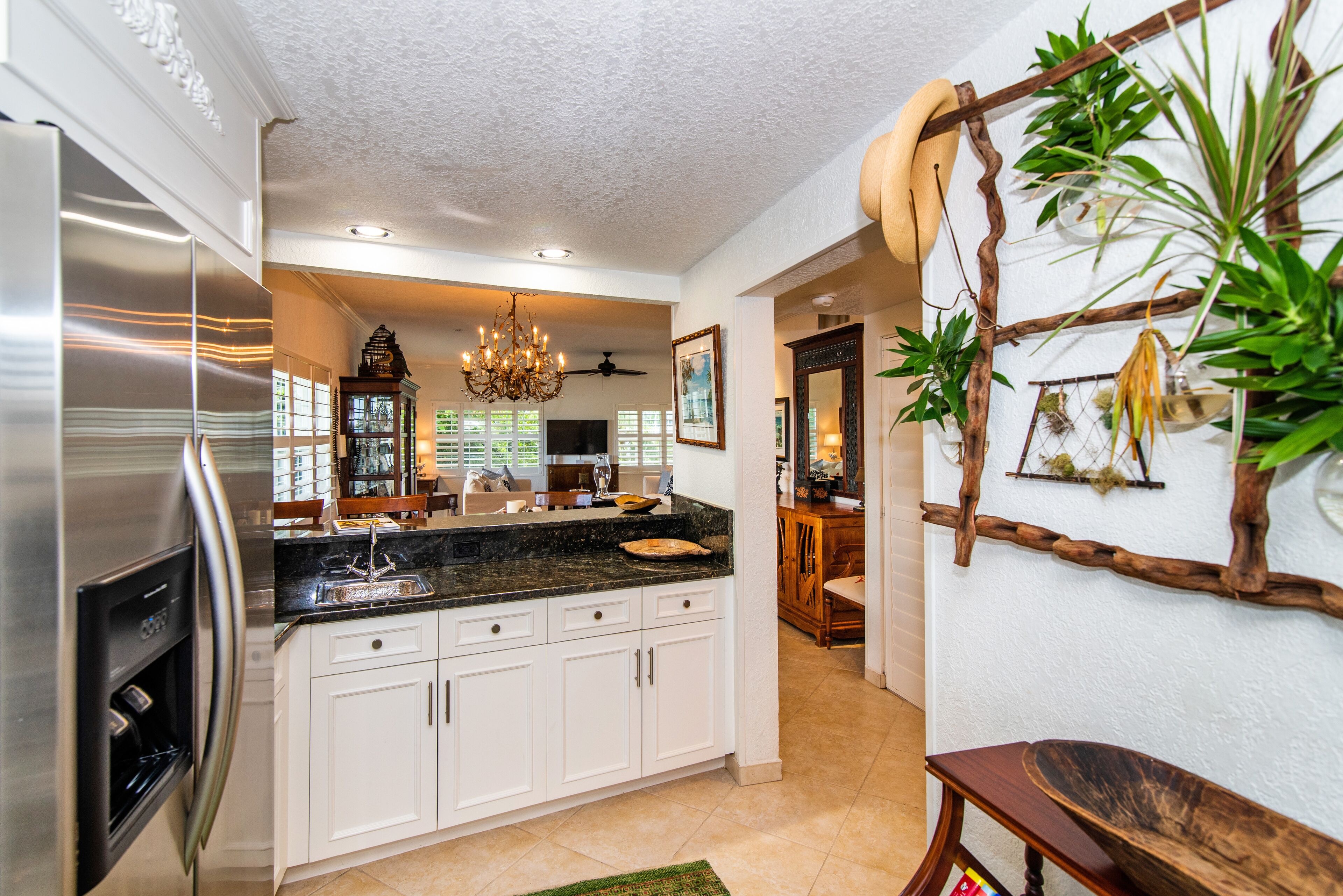 condo 3 bedroom, partial ocean view | private kitchen | full-sized fridge, microwave, oven, stovetop