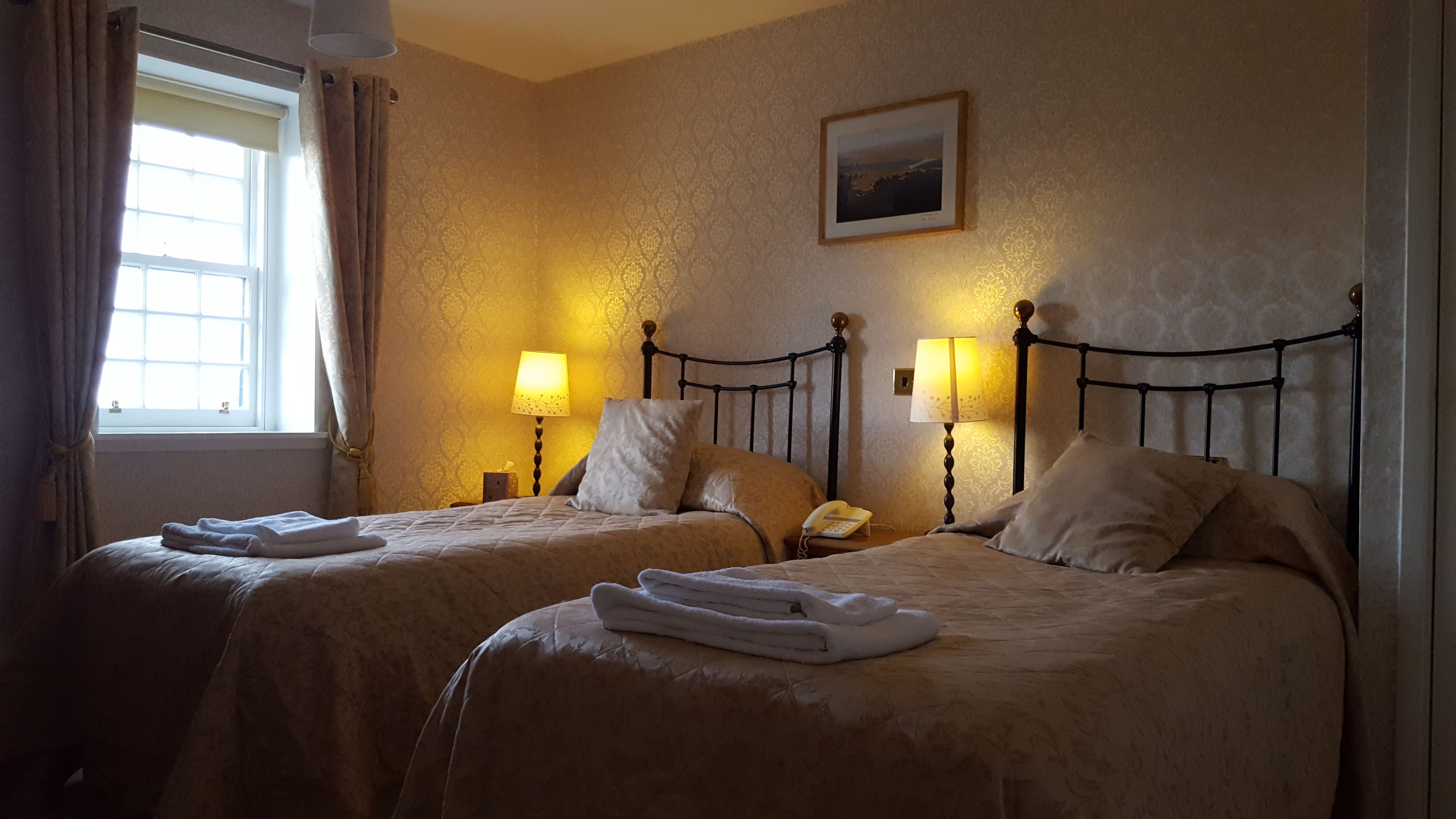 twin room | in-room safe, individually decorated, individually furnished, desk