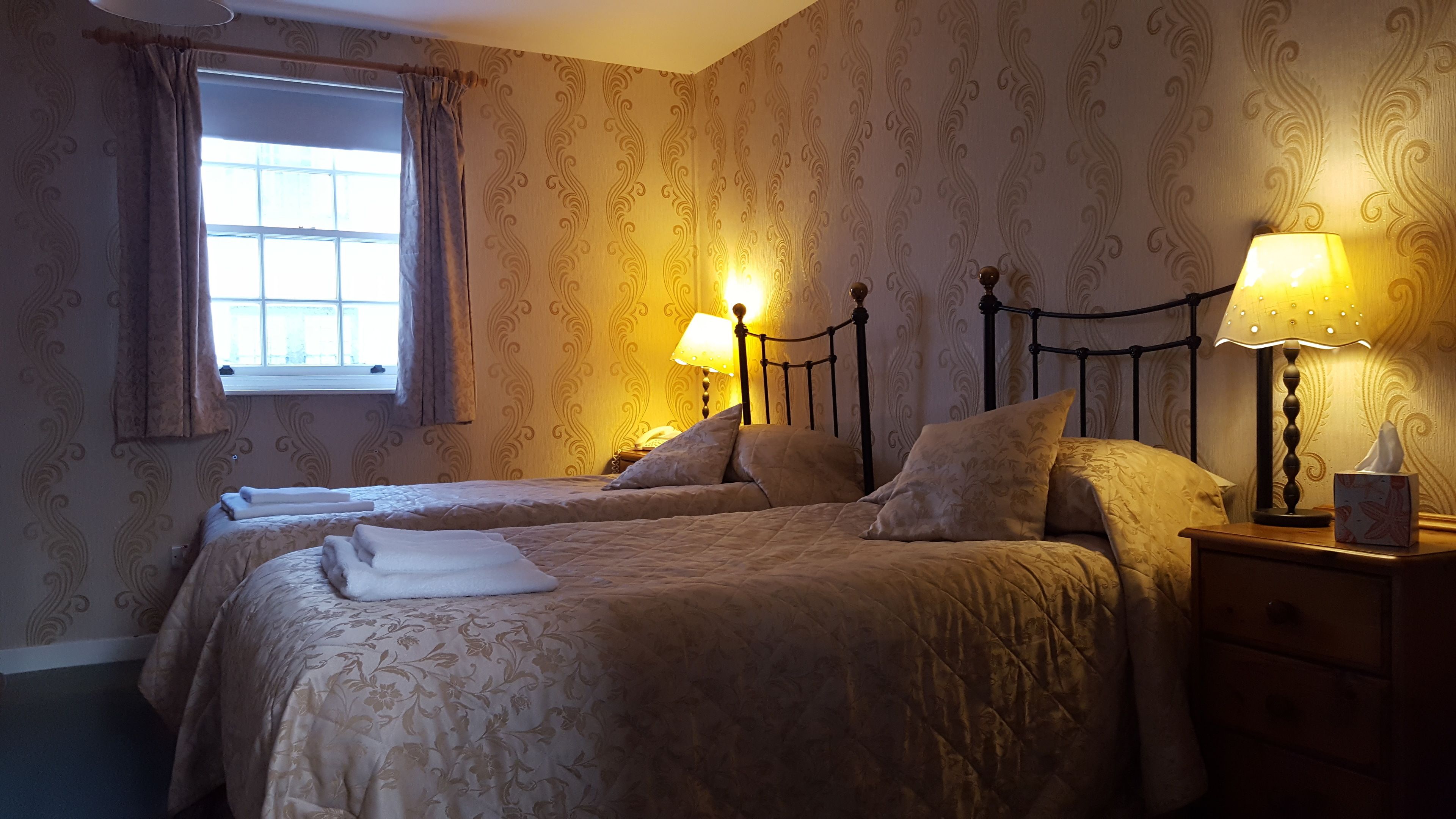 twin room | in-room safe, individually decorated, individually furnished, desk