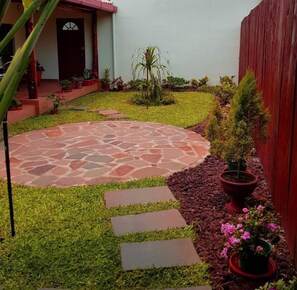 Property grounds - Hostal Deyluwin (Juayua)