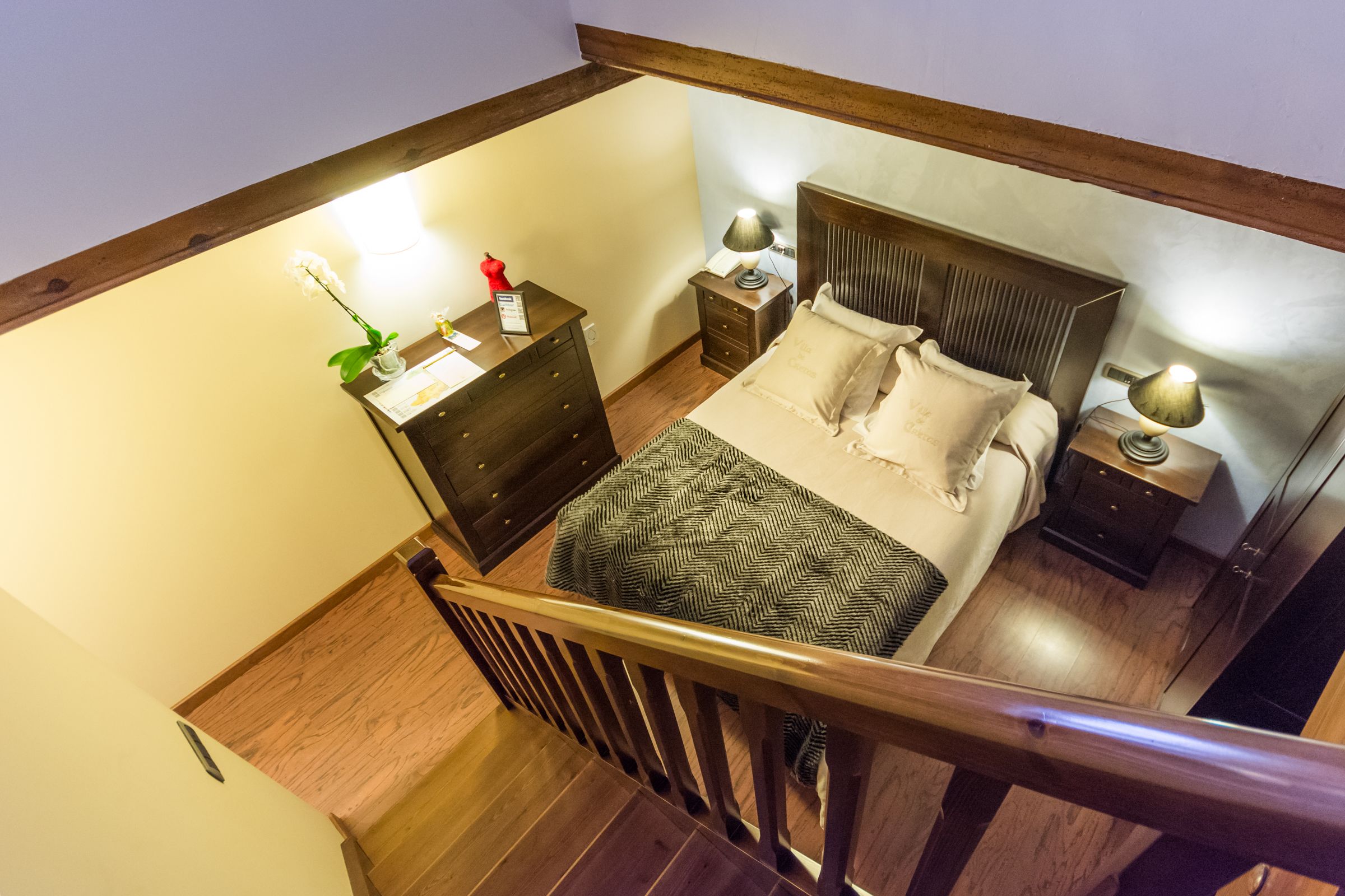 suite | desk, soundproofing, free wifi, wheelchair access