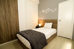 Habitación individual, 1 cama individual | Tabla de planchar con plancha y wifi gratis