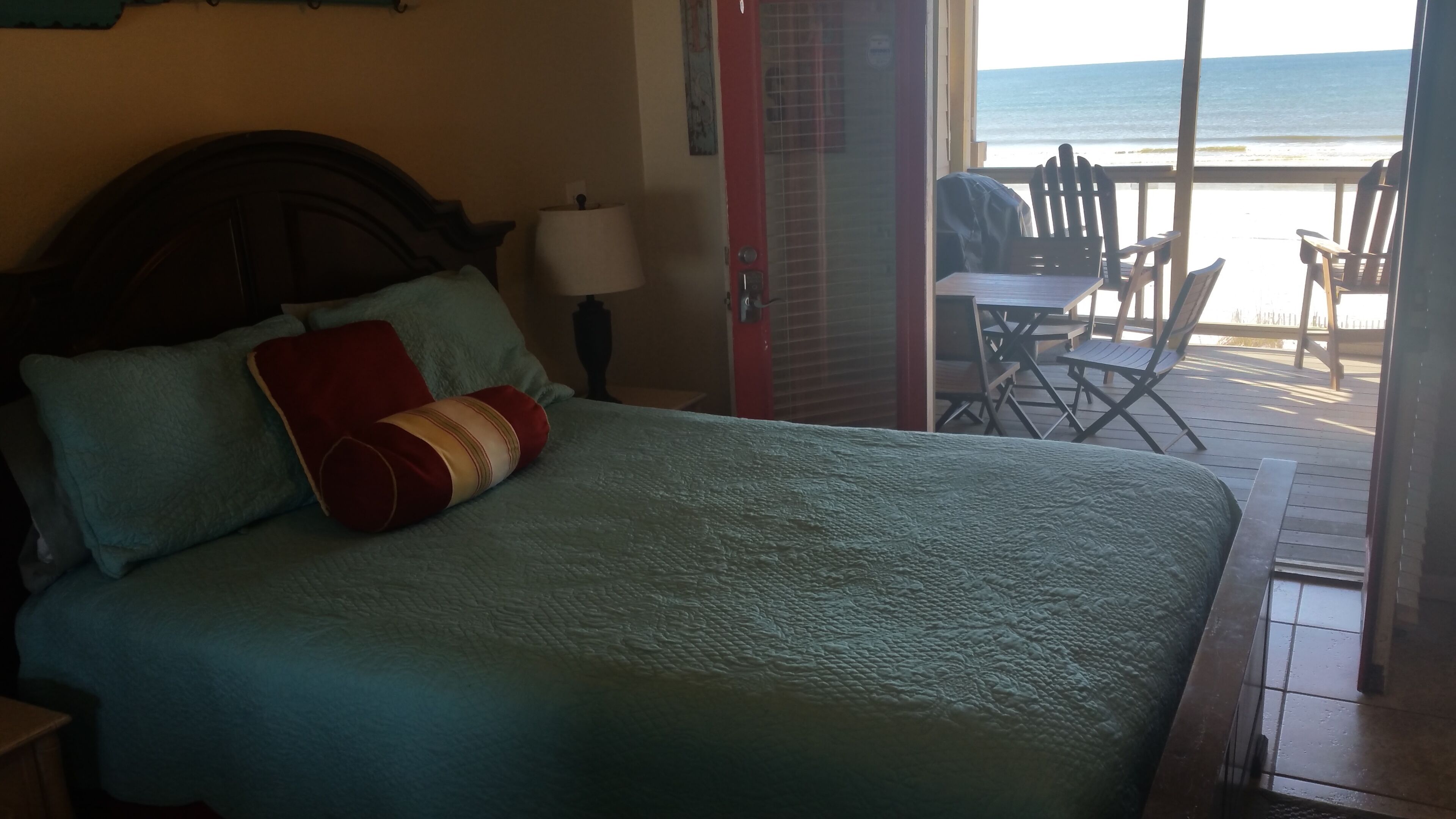 ON THE OCEAN w/Chair and Umbrella! Sticks In The Sand19B, 1 bdrm , 1 bath