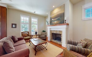 智能电视、壁炉