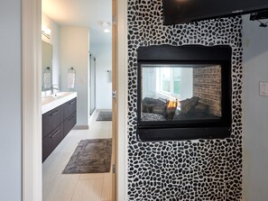 Unclassified image, 2 of 44, button