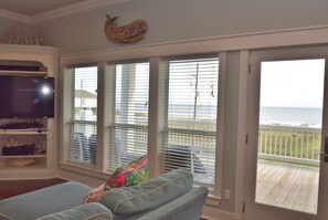 Smart TV, lettore DVD, impianto stereo