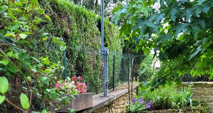 Studio in Sarlat, for a couple in search of calm