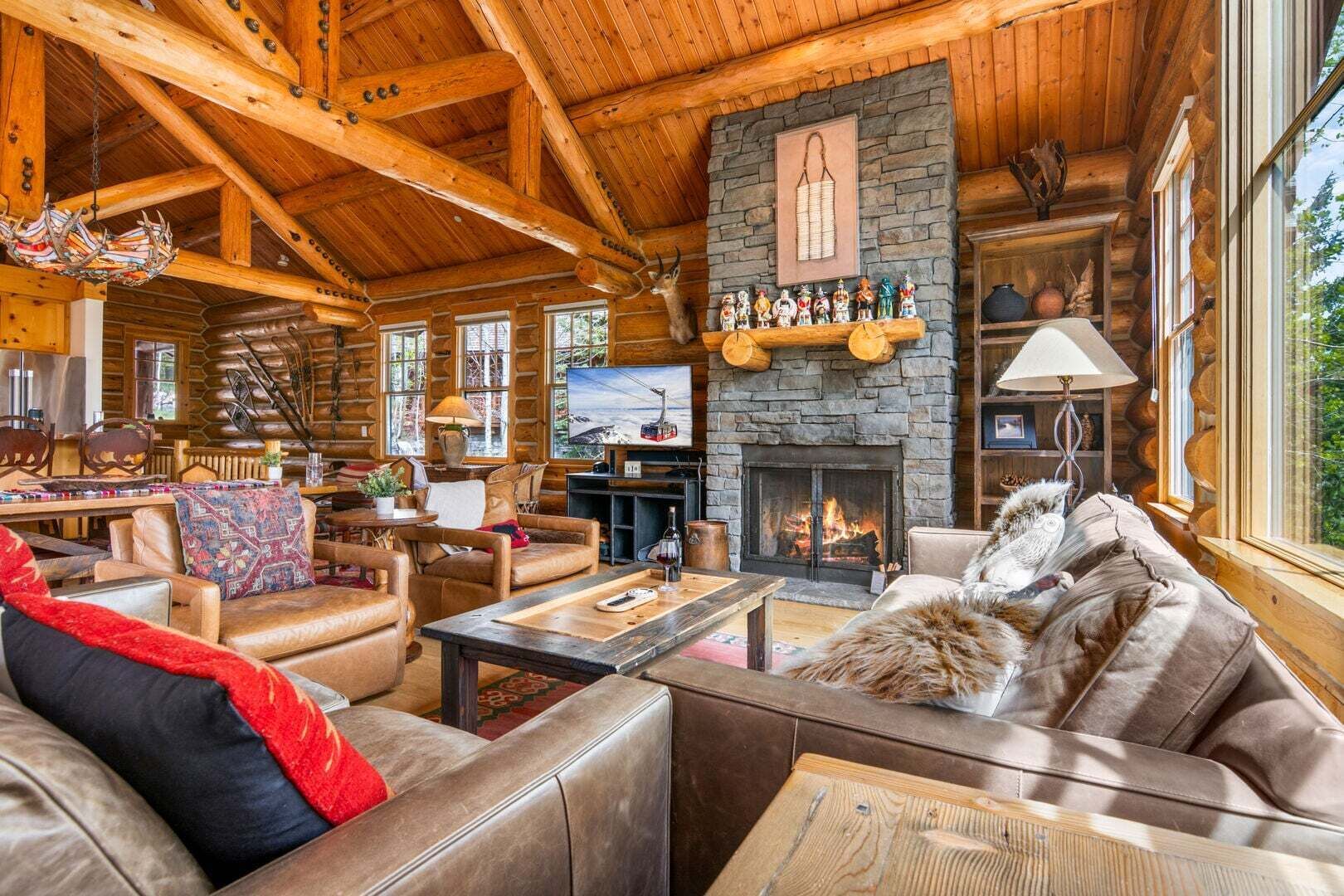 TV, fireplace, DVD player, stereo