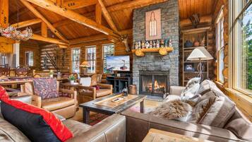 TV, fireplace, DVD player, stereo