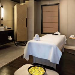 Sauna, bañera de hidromasaje, tratamientos corporales, aromaterapia