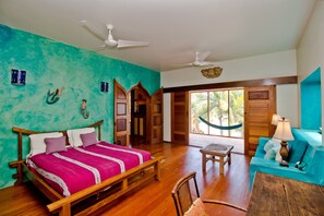 4 bedrooms, in-room safe, iron/ironing board, WiFi - Luxurious Villa Amethyst, Spectacular Ocean Views, Gold Standard Certified. (San Pedro)