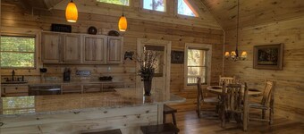 Black Bear Lodge At Deep Creek upouusi Cabin Mtn Näkymät, Polar Express 1 maili