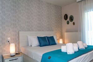 1 bedroom, premium bedding, in-room safe, desk