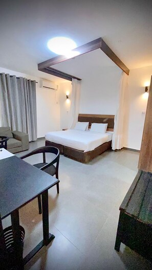Superior Single Room | Free WiFi - Armaan Suites and Restaurant (Mombasa)