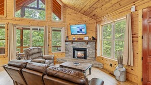 Smart TV, fireplace