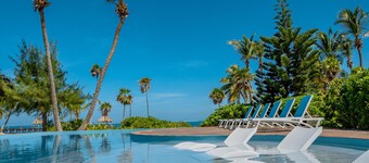 Oceanfront Paradise at Villa Amber, 2 Bedroom! Gold Standard Certified