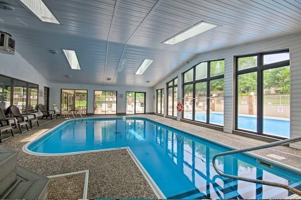 Outdoor / Indoor pool area