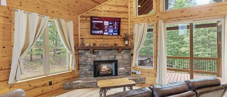 TV connectée, cheminée