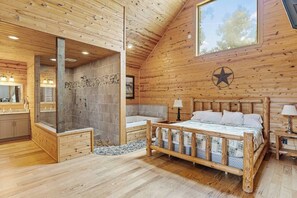 1 bedroom, iron/ironing board, free WiFi, bed sheets - Dreamscape – Secluded Romantic Getaway Near Helen with Hot Tub & Fireplace (Cleveland)