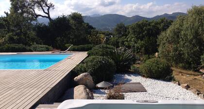 200 m² villa, heated swimming pool, 300 m away from Porto Vecchio, South Corsica