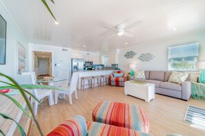 TV, books, video library - "Eastern Shores 206" | Beachfront| Pristine Beach Views |  2 Bikes included (Santa Rosa Beach)