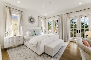 5 bedrooms, iron/ironing board, Internet, bed sheets