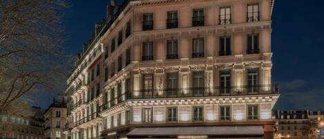 Bagian depan properti