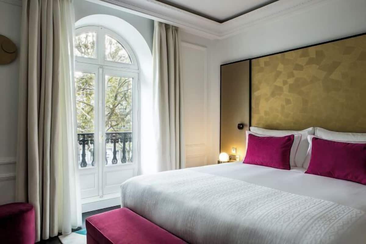 1 bilik tidur, peralatan tempat tidur premium, bar mini