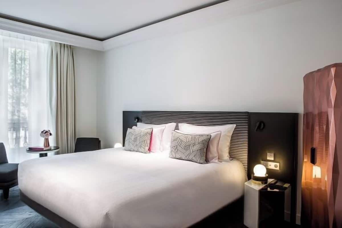 1 bilik tidur, peralatan tempat tidur premium, bar mini