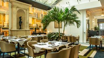 Daily full breakfast for a fee