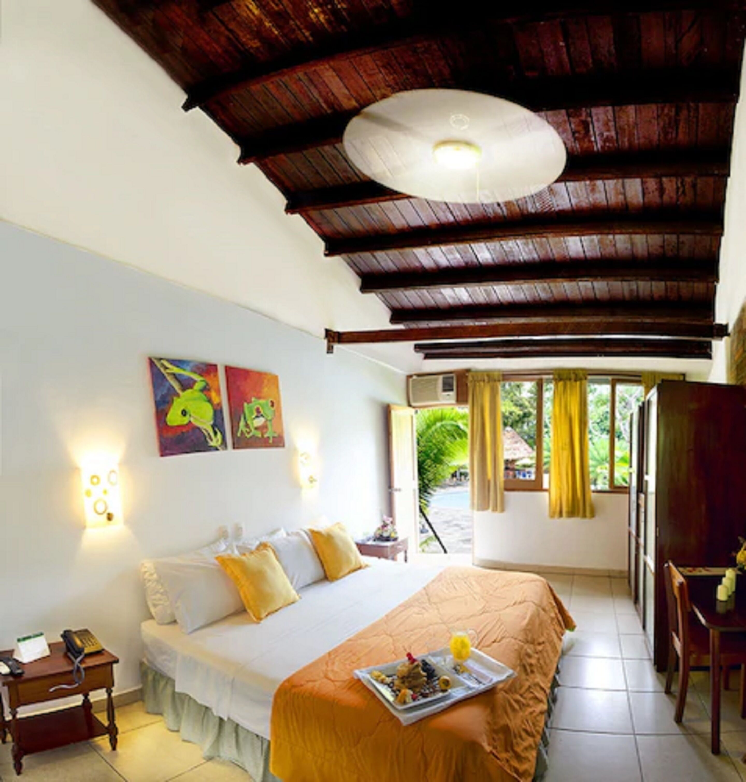 double room | minibar, in-room safe, desk, free wifi