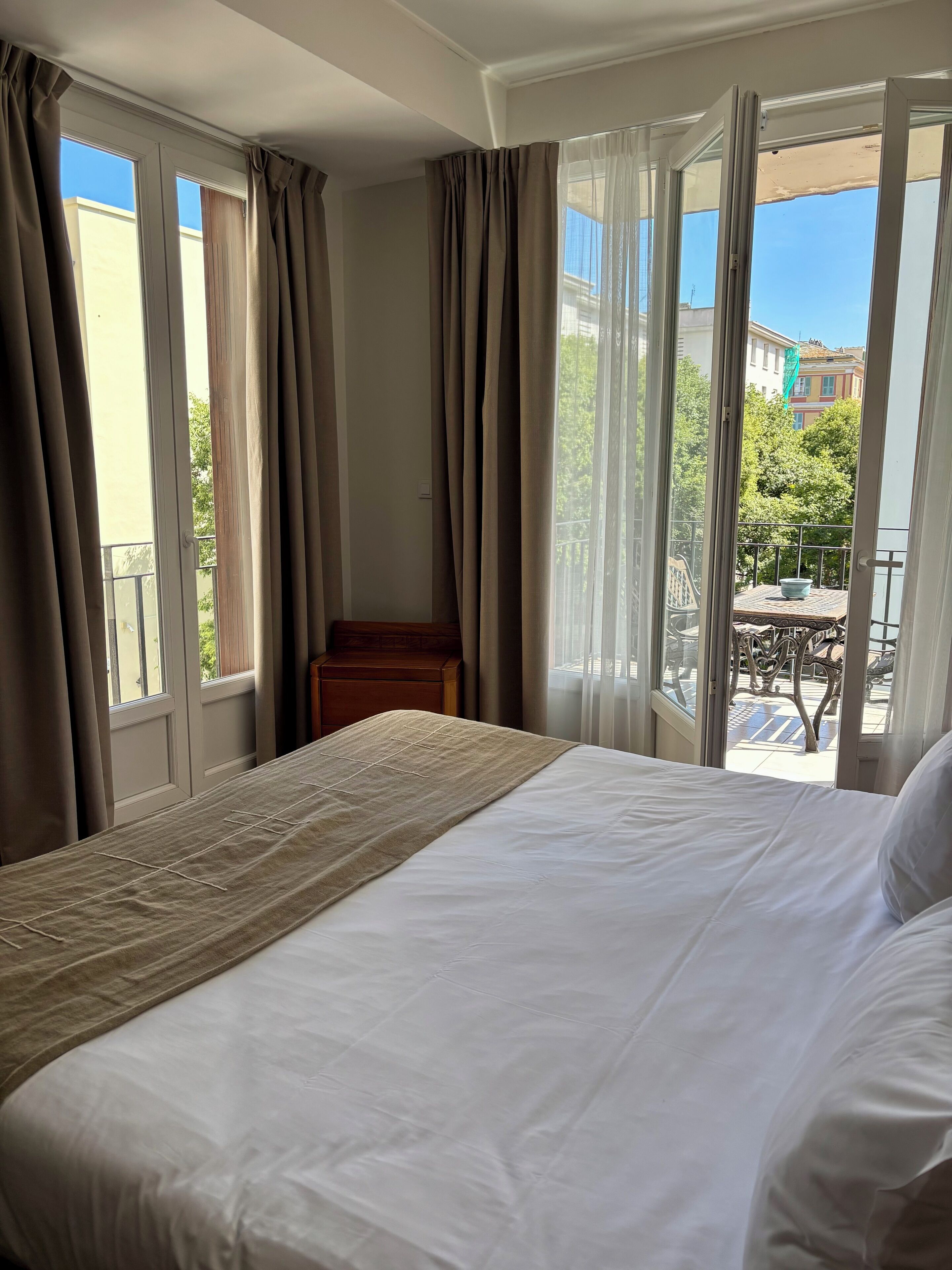 Junior Suite | 1 bedroom, premium bedding, desk, blackout curtains