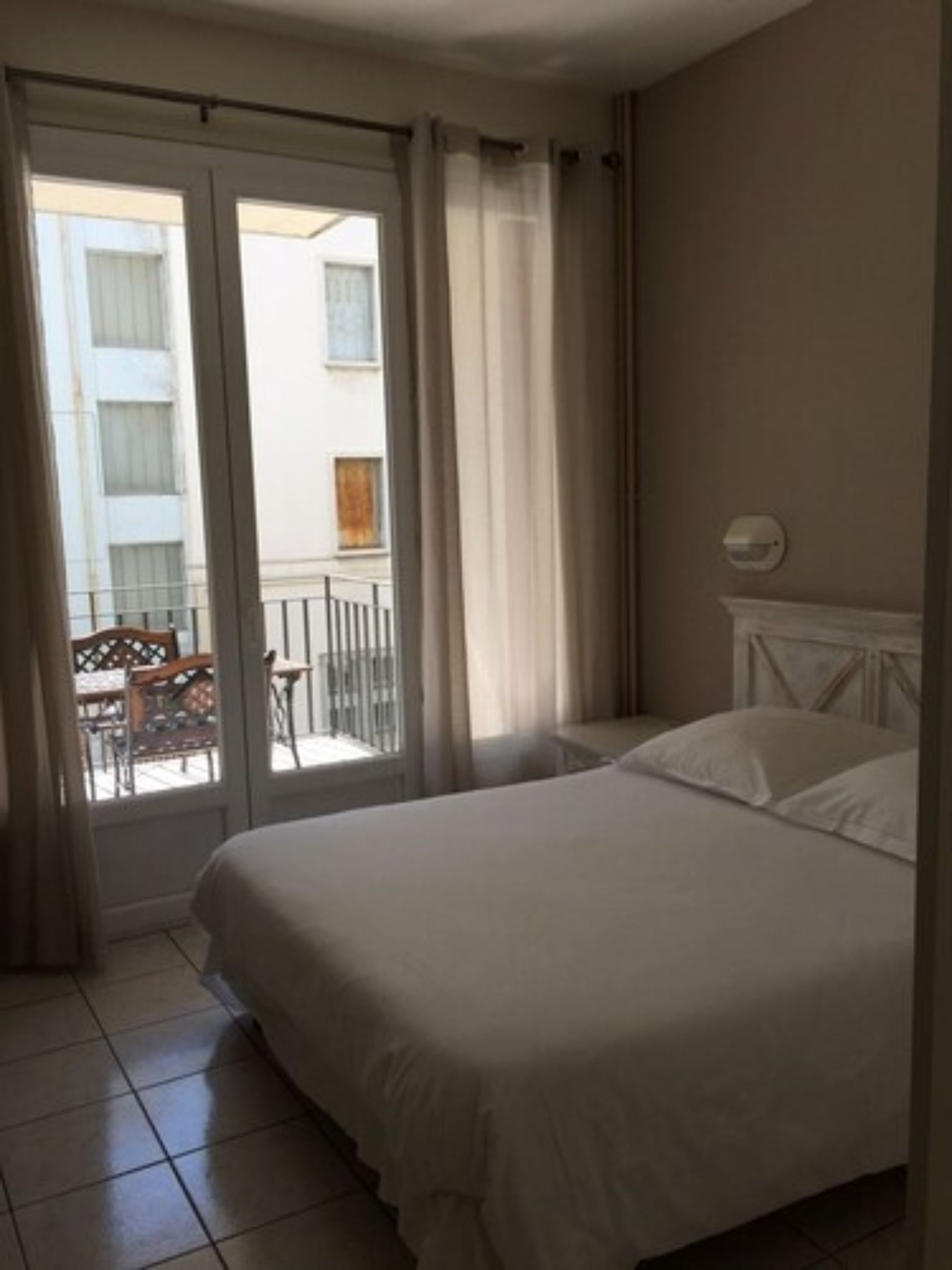 1 bedroom, premium bedding, desk, blackout drapes