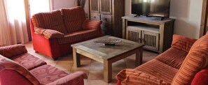 Hus - 6 sovrum - privat pool | Vardagsrum