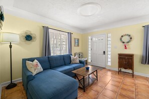 TV - The Hideaways at Point Pleasant (Palm Side) (Bradenton)