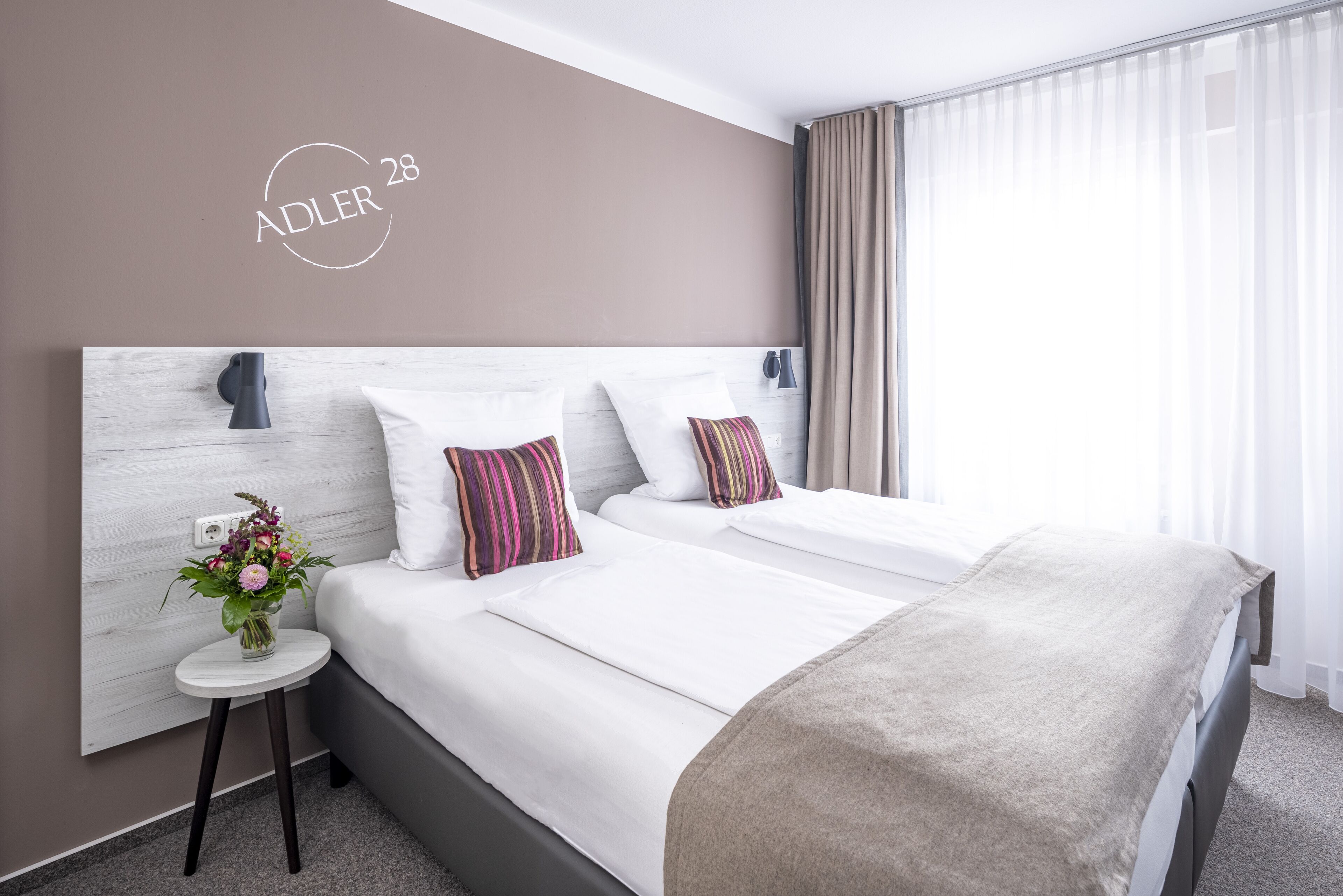 twin room, 1 double bed, non smoking, private bathroom | in-room safe, desk, soundproofing, free wifi