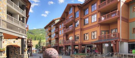 Condo, 2 Bedrooms | Exterior