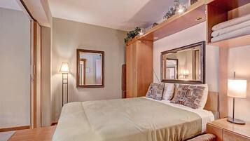 Condo, 2 Bedrooms | 2 bedrooms, laptop workspace, iron/ironing board, free WiFi